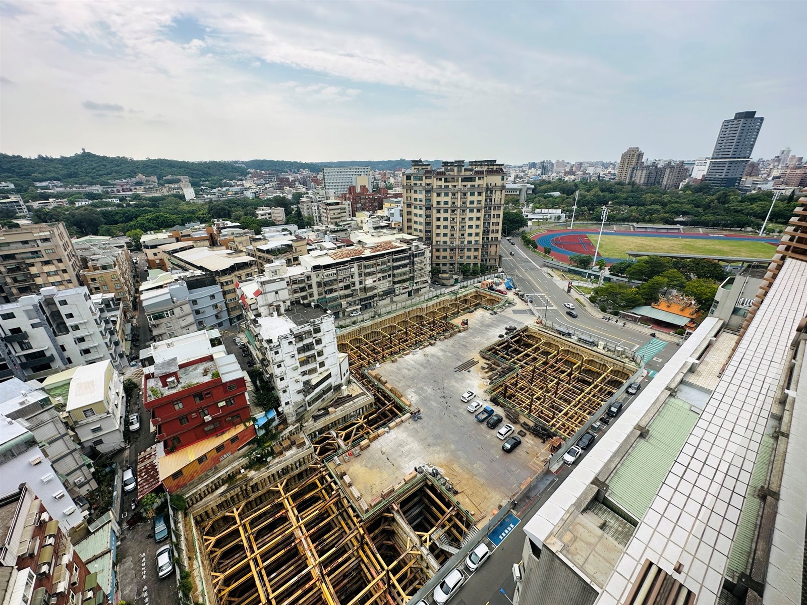 2025年預售住宅量急縮價緩漲　永慶房屋：消費者等待讓利