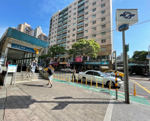 在台北車站10分鐘通勤時間內的捷運站點中，江子翠捷運站住宅交易量高達470件，位居第一。