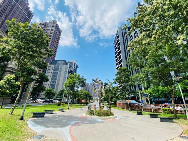 2023年桃園人口明顯增長也帶動區域的房市熱絡。人口增長第一名的桃園區，以1739件的房市交易量，位居北北基桃人口淨增長前十名行政區中第一。(房...