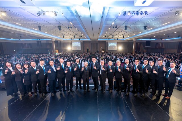 台慶不動產桃竹苗區於2月5日聯合舉辦尾牙，並邀請知名歌手演出，慰勞同仁一整年的辛勞
