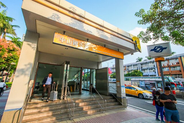 永慶房屋統計2023年台北捷運各站的中古屋交易狀況,捷運中山國小站以289件交易量居冠。