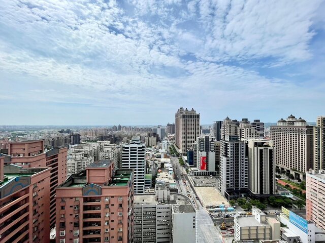 桃園區為桃園的政經中心，商業、交通發展全面，隨基北北桃生活圈逐漸成型，桃園區房市持續熱絡，成為近一年全台中古屋交易量的第二名。(房市示意圖)