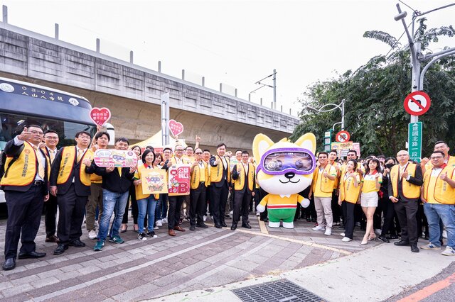永義房屋吉祥物「阿誠」出席11月29日「熱血永在 義起傳愛」捐血活動，吸引更多民眾加入捐血行列。