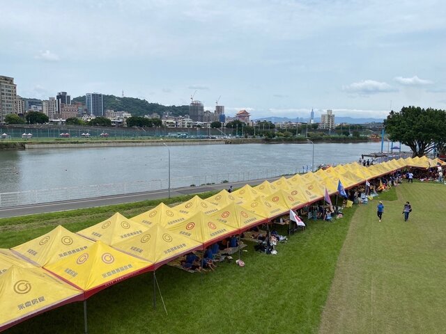 永慶房屋贊助第19屆鯨神盃龍舟錦標賽，提倡運動風氣，也為社區帶入活力。