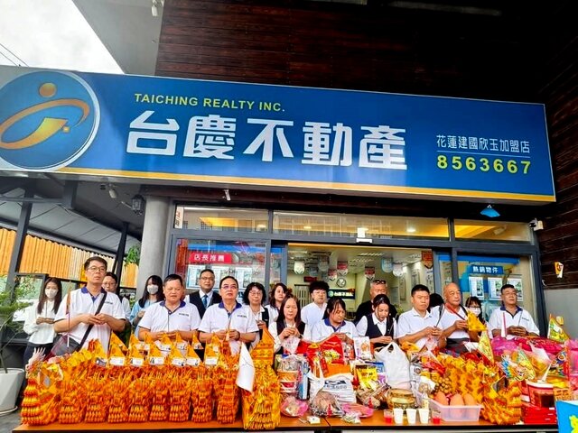 台慶不動產店東曾欣玉認同永慶誠實品牌力,也受惠於科技工具、聯賣平台帶來的業績成長(永慶房產集團提供)