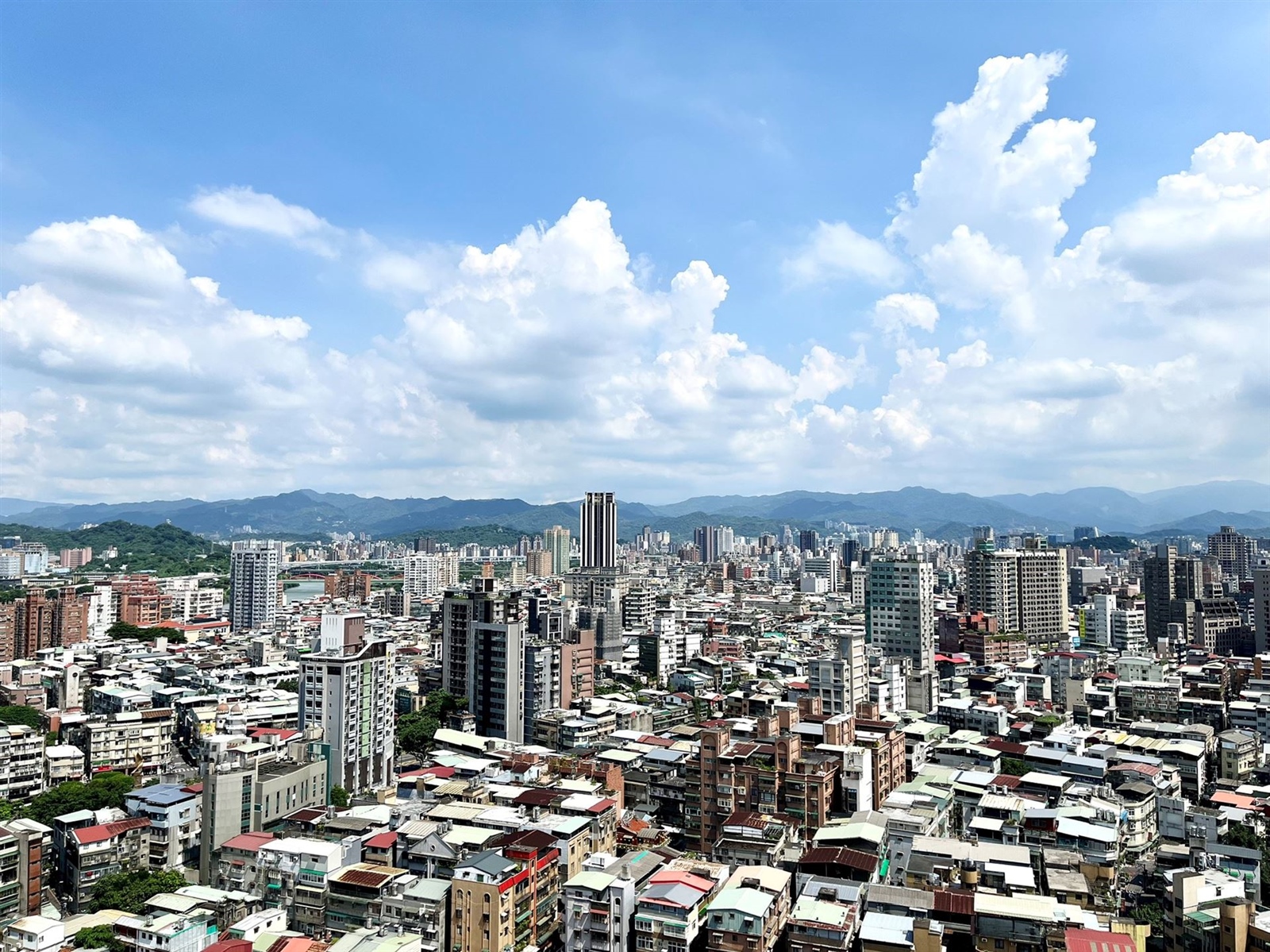 5月全國房地合一稅近50億元！ 年減2成