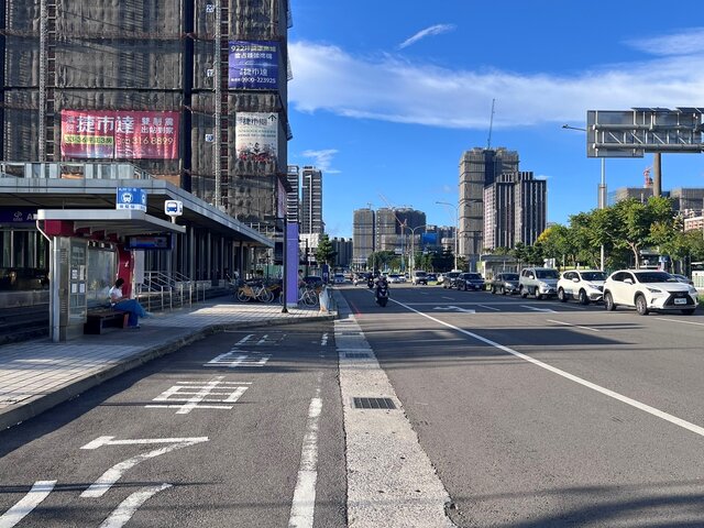 桃園市「龜山區」新成屋集中在機捷一帶，便捷交通加上僅雙北一半價格，吸引雙北通勤族湧入。(永慶房產集團提供)