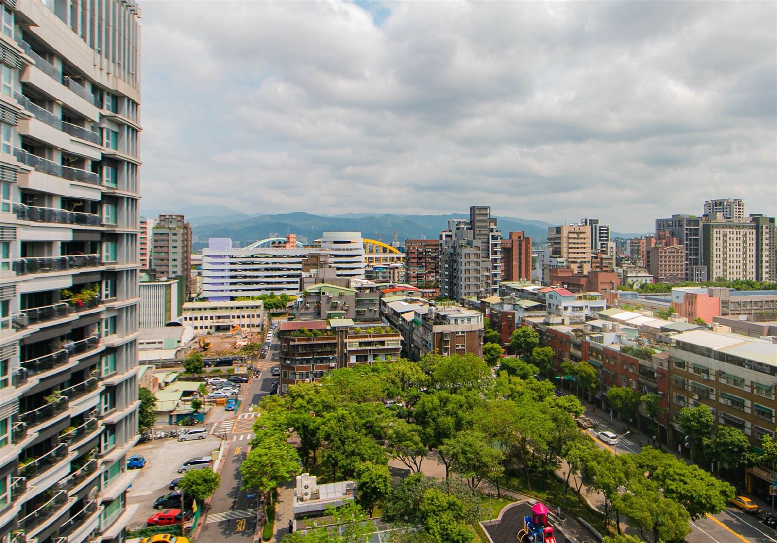 北市大樓、公寓房價差多少？　信義區價差近五成