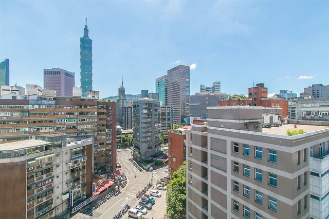 憑藉著區段優勢,大安區近一年交易量有所支撐,在台北市各行政區的交易量中升至第二。